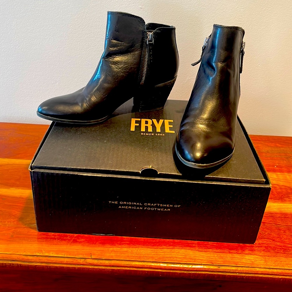 Frye booties, Judith zip bootie, 8.5m black